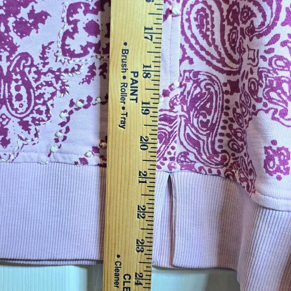 Sundance Bandana Sweatshirt Maebelle Pullover Sz Medium Pink Embroidered $128 - Picture 15 of 15